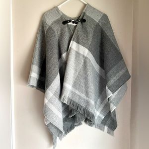Sweater - Shaw - Poncho